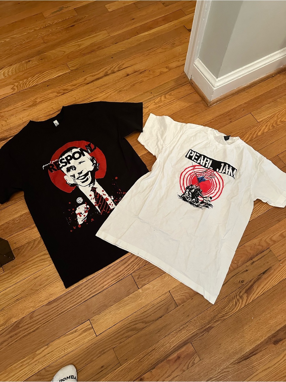 Lot of 2 Pearl Jam t-shirts